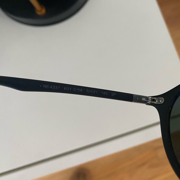 Ray-Ban BERNARD Sunglasses - Picture 4 of 6